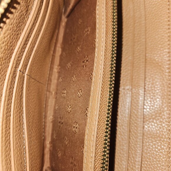 TORY BURCH Britten Zip Continental Wallet with COA - Picture 6 of 12